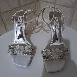 Badgley Mischka White Satin Emblished Heels Size 6